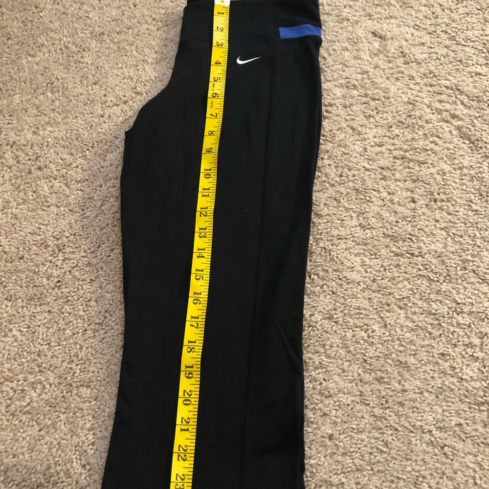 Nike workout capri leggings - Picture 4 of 4